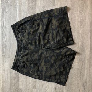 Men’s Lululemon shorts